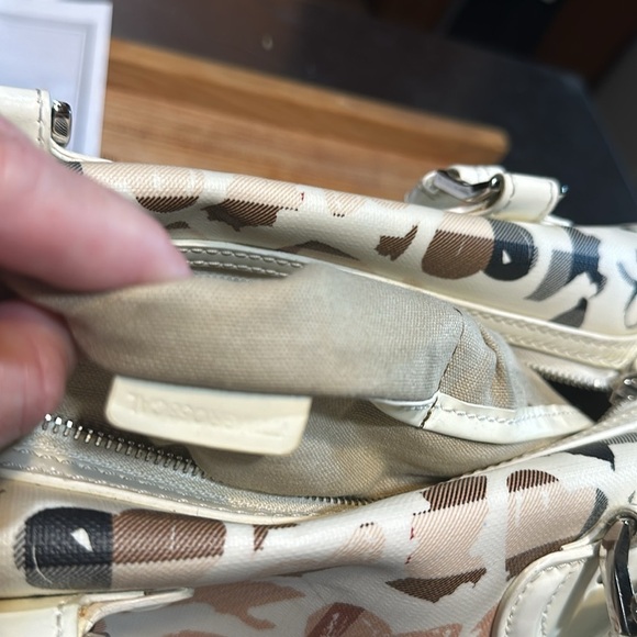 Burberry patent Nova check heart Chester bowling bag with COA. - Picture 11 of 16